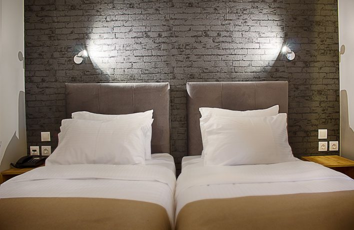 Imagen de la habitación del Hotel Athlos. Foto 7