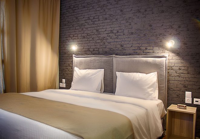 Imagen de la habitación del Hotel Athlos. Foto 13