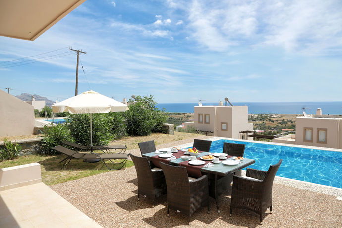 Imagen de la habitación del Hotel Athoniki Villas. Foto 2