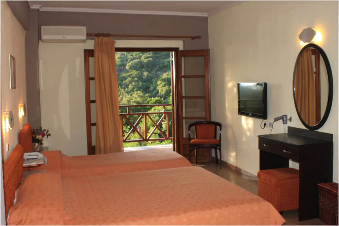 Imagen de la habitación del Hotel Athorama. Foto 3
