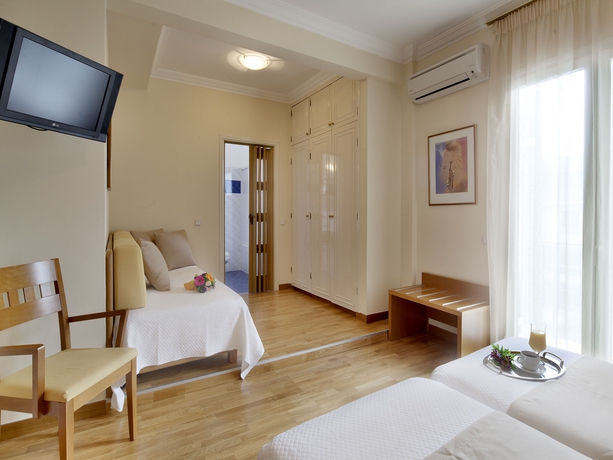 Imagen de la habitación del Hotel Athos, Atenas. Foto 10