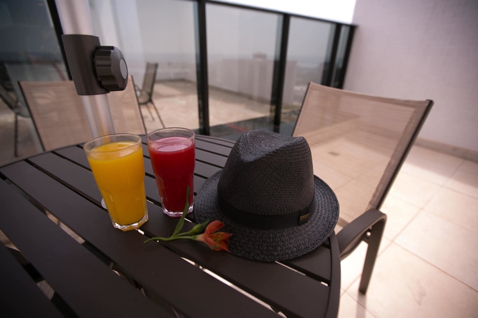 Imagen de los exteriores del Hotel Athos Bulcão Hplus Executive. Foto 7