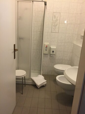 Imagen de la habitación del Hotel Athos, Riva del Garda. Foto 23