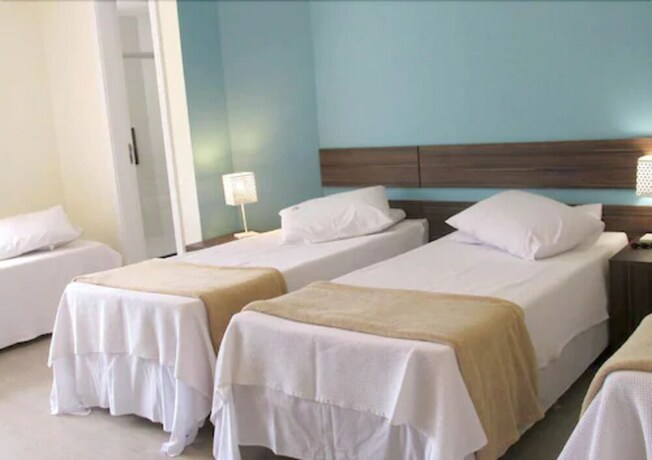 Imagen de la habitación del Hotel Athos, Teres&oacute;polis. Foto 3