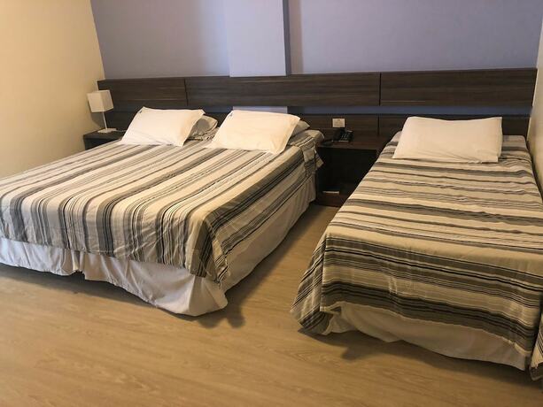 Imagen de la habitación del Hotel Athos, Teres&oacute;polis. Foto 5