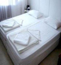 Imagen de la habitación del Hotel Atici. Foto 3