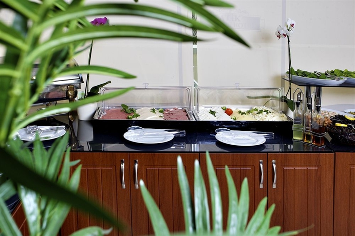 Imagen del bar/restaurante del Hotel Atik Palace. Foto 3