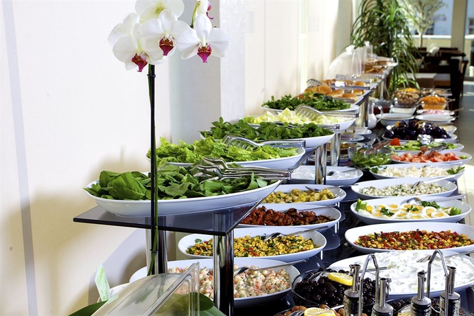 Imagen del bar/restaurante del Hotel Atik Palace. Foto 4