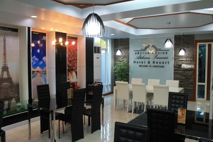 Imagen de los interiores del Hotel Atikarn Princess Hotel and Resort. Foto 9
