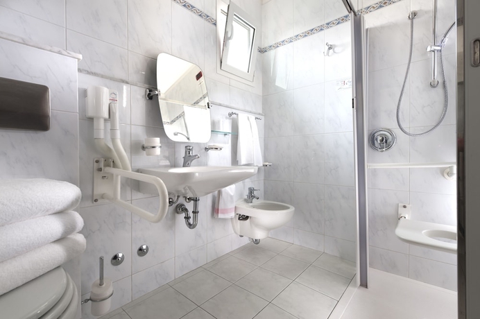 Imagen de la habitación del Hotel Atilius, Riccione. Foto 9