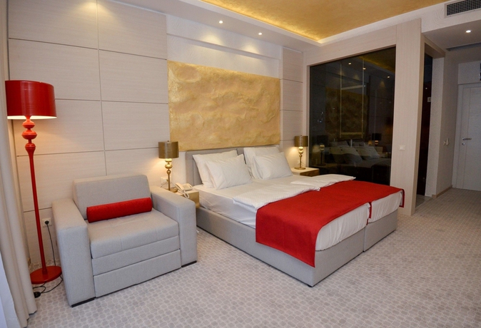 Imagen de la habitación del Hotel Atina. Foto 3
