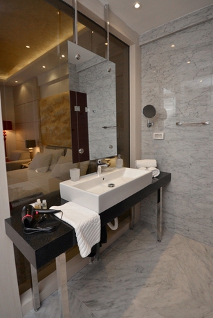 Imagen de la habitación del Hotel Atina. Foto 5