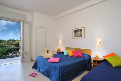 Imagen de la habitación del Hotel Atis. Foto 2
