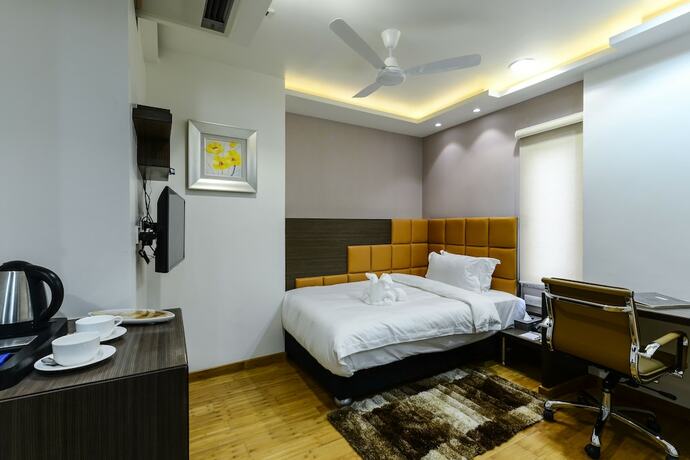 Imagen de la habitación del Hotel Atishay, Bhopal. Foto 18
