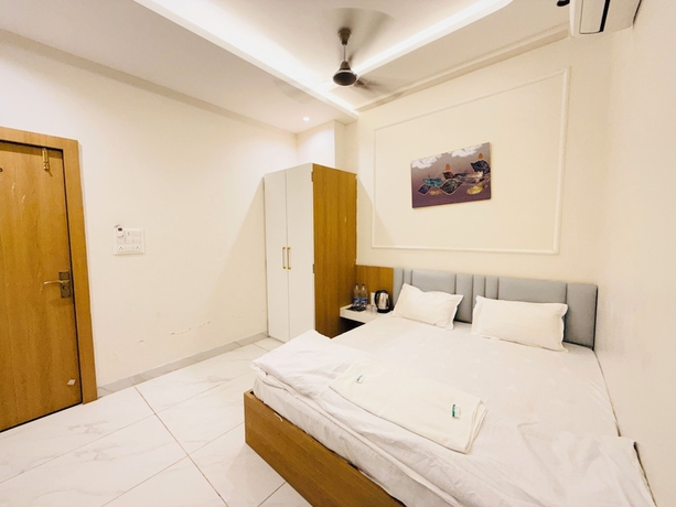 Imagen de la habitación del Hotel Atishay, Ujjain. Foto 2