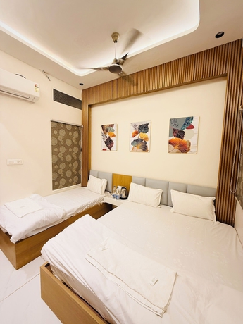 Imagen de la habitación del Hotel Atishay, Ujjain. Foto 9