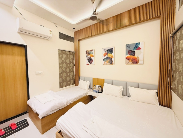 Imagen de la habitación del Hotel Atishay, Ujjain. Foto 10