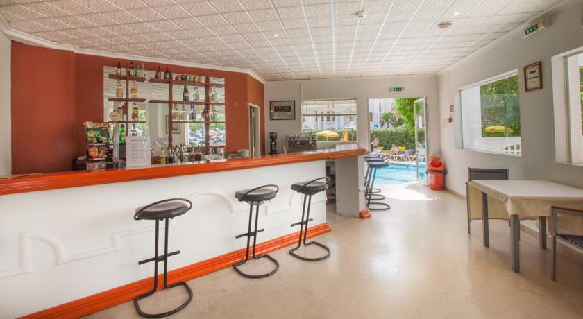 Imagen general del Hotel Atismar. Foto 12