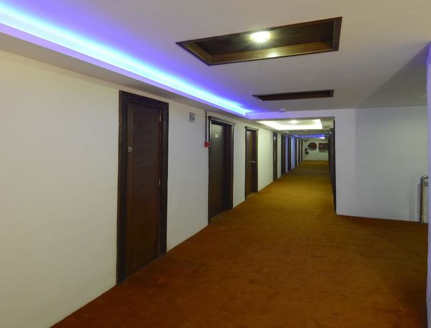Imagen de los interiores del Hotel Atithi, Agra. Foto 9