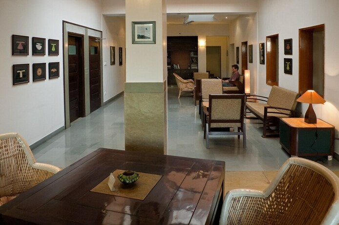 Imagen del bar/restaurante del Hotel Atithi Guest House. Foto 17