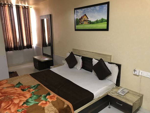 Imagen de la habitación del Hotel Atithi, Mahesana. Foto 8