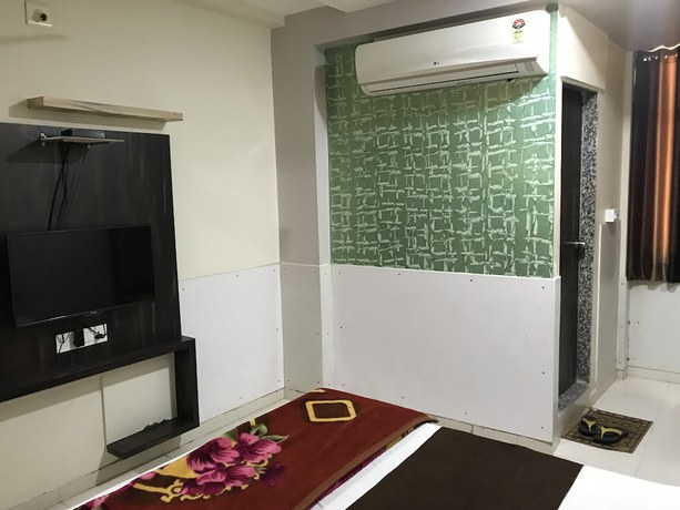 Imagen de la habitación del Hotel Atithi, Mahesana. Foto 9