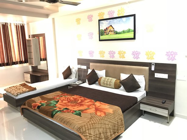 Imagen de la habitación del Hotel Atithi, Mahesana. Foto 11