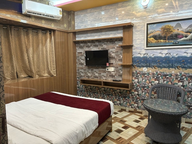 Imagen de la habitación del Hotel Atithi Palace Luxury Guest House. Foto 4