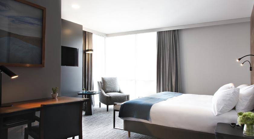 Imagen de la habitación del Hotel Atix. Foto 5