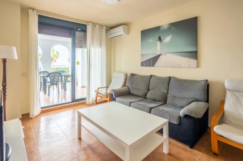 Imagen de la habitación del Hotel Atl&aacute;ntico Sol apartamentos frente al mar. Foto 16