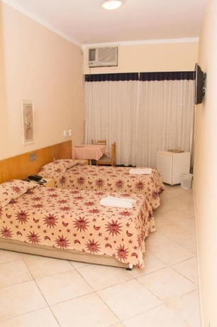 Imagen de la habitación del Hotel Atlântico Lapa. Foto 4