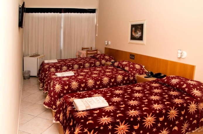 Imagen de la habitación del Hotel Atlântico Lapa. Foto 9