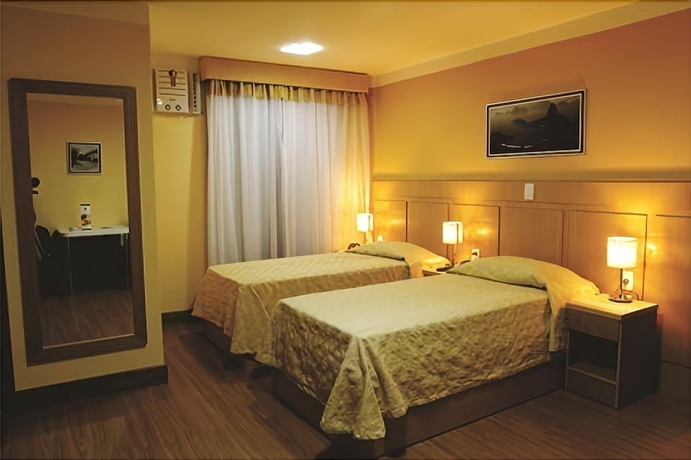 Imagen de la habitación del Hotel Atlântico Lapa. Foto 15