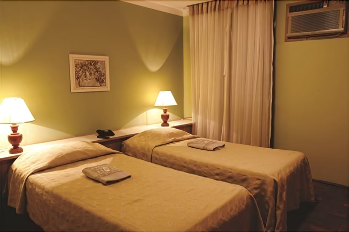 Imagen de la habitación del Hotel Atlântico Lapa. Foto 17