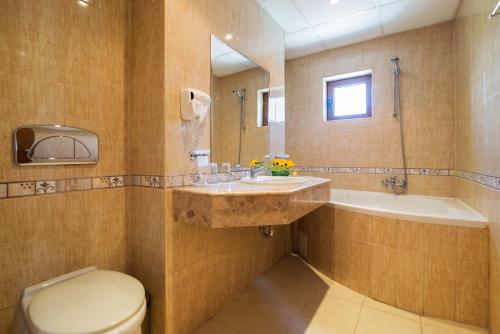 Imagen de la habitación del Hotel Atlant. Foto 19