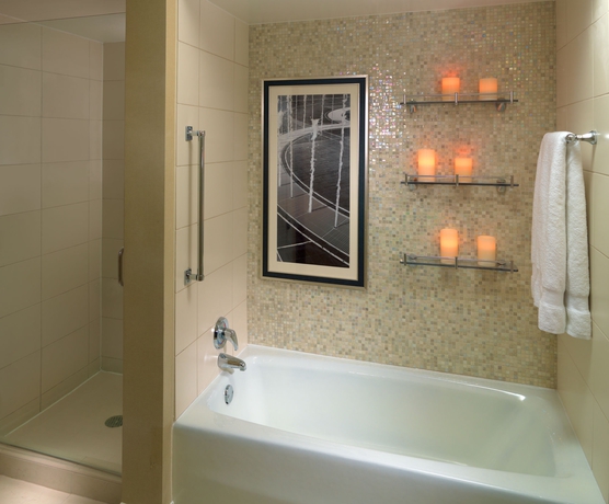 Imagen de la habitación del Hotel Atlanta Marriott Suites Midtown. Foto 5