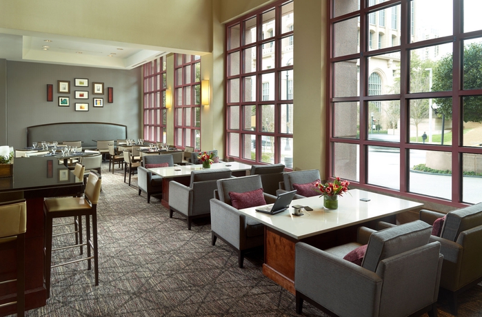 Imagen del bar/restaurante del Hotel Atlanta Marriott Suites Midtown. Foto 3