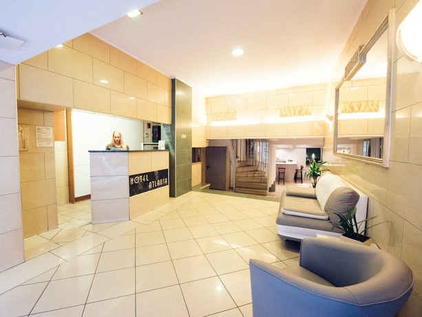 Imagen de los interiores del Hotel Atlanta, Patras. Foto 20