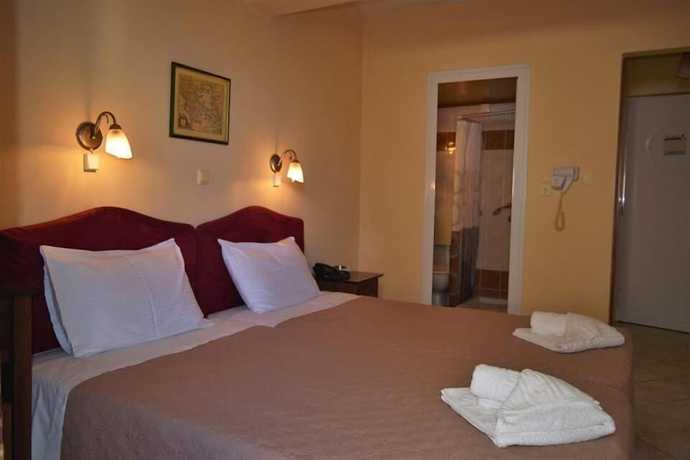 Imagen de la habitación del Hotel Atlanta, Patras. Foto 12