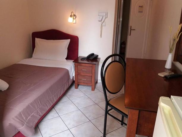 Imagen de la habitación del Hotel Atlanta, Patras. Foto 19