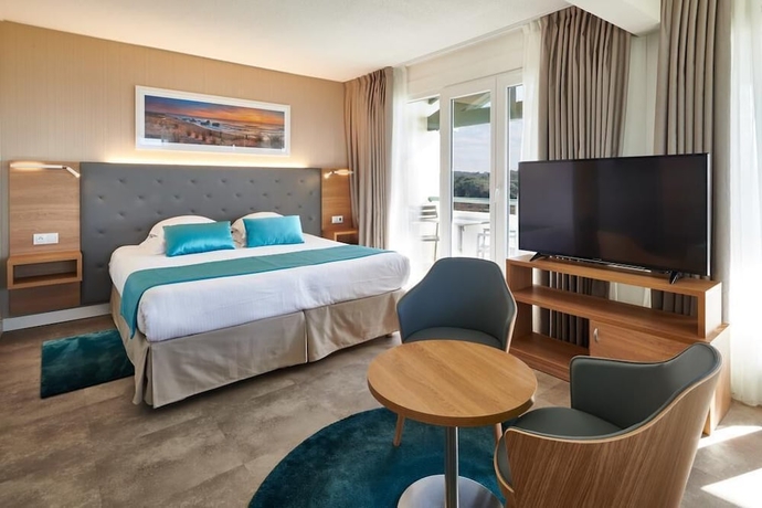 Imagen de la habitación del Hotel Atlanthal. Foto 13