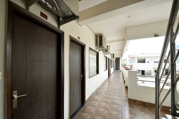 Imagen de los interiores del Hotel Atlantic, Alwar. Foto 27