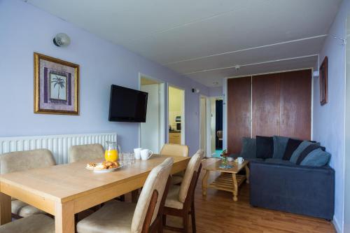 Imagen de la habitación del Hotel Atlantic Apartotel. Foto 10