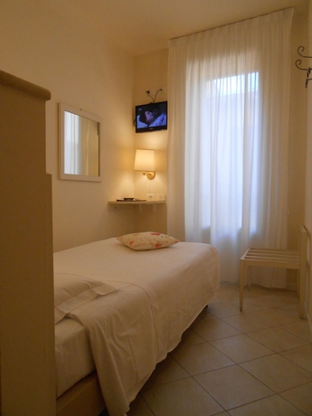 Imagen de la habitación del Hotel Atlantic, Bolonia. Foto 15