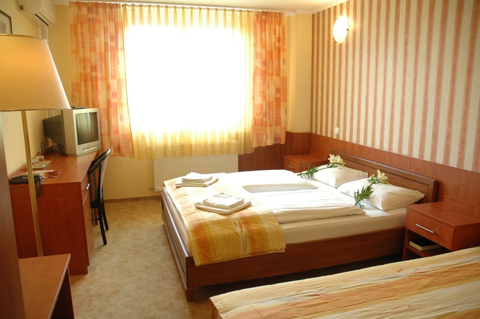 Imagen de la habitación del Hotel Atlantic, Budapest. Foto 9