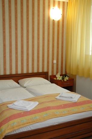 Imagen de la habitación del Hotel Atlantic, Budapest. Foto 12