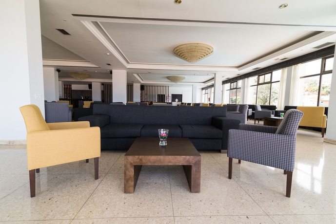 Imagen del bar/restaurante del Hotel Atlantic El Tope. Foto 2