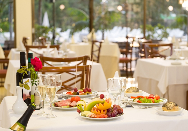 Imagen del bar/restaurante del Hotel Atlantic El Tope. Foto 7