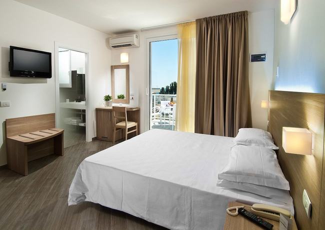 Imagen de la habitación del Hotel Atlantic, Gabicce Mare. Foto 3