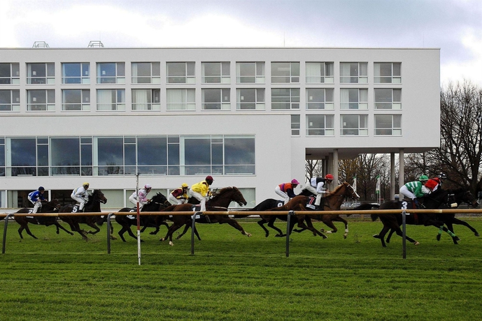 Imagen de los exteriores del Hotel Atlantic Galopprennbahn. Foto 5